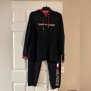 Tommy Hilfiger, Jogging Set, Women’s New, 1 X top, Large bottom!